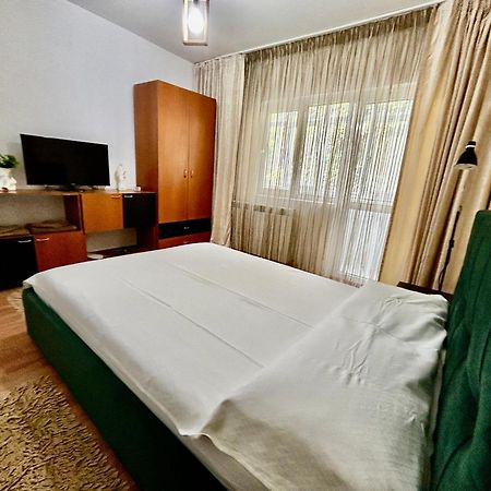 Elina Apartament Drobeta Turnu Severin Exterior foto